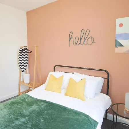 公寓 Two Bedroom Flat In Gloucester Road *